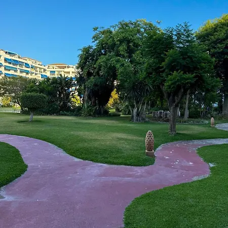 Jose Banus 7 - -